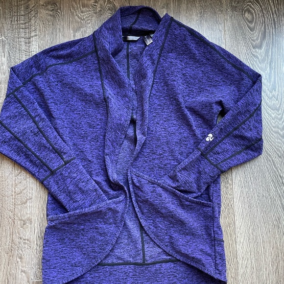 Triple Flip - ensemble - Picture 6 of 11